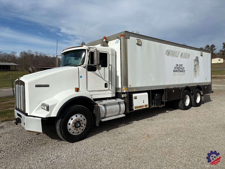 2009-kenworth-t800-image-1