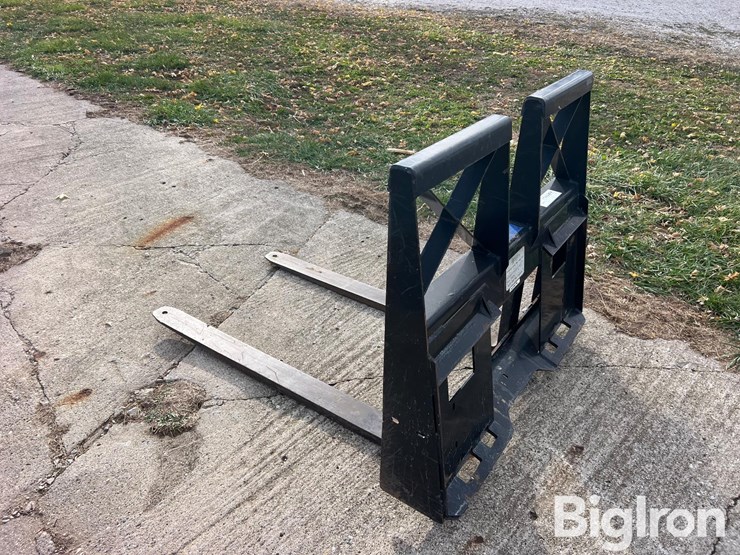 accessories-unlimited-llc-au-01-0500-st-np-step-thru-pallet-fork-image-7