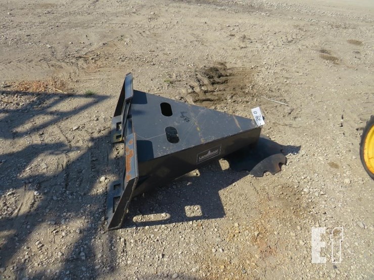 skidloader-ice-scraper-image-3