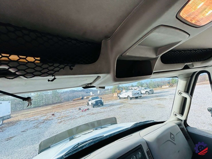 2013-international-durastar-4400-image-82