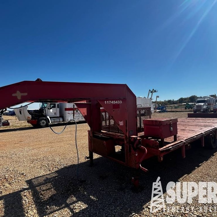 (x) (8-17) 2011 TCE 33'L T/A Gooseneck Trailer, V...