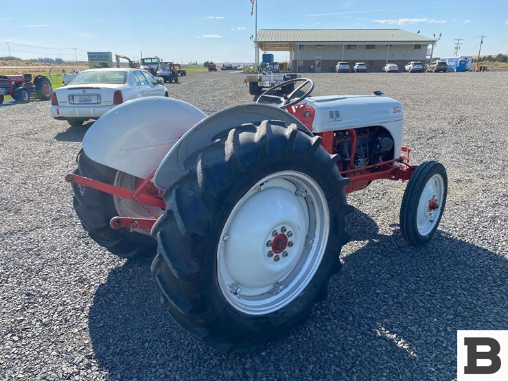 ford-tractor-image-6