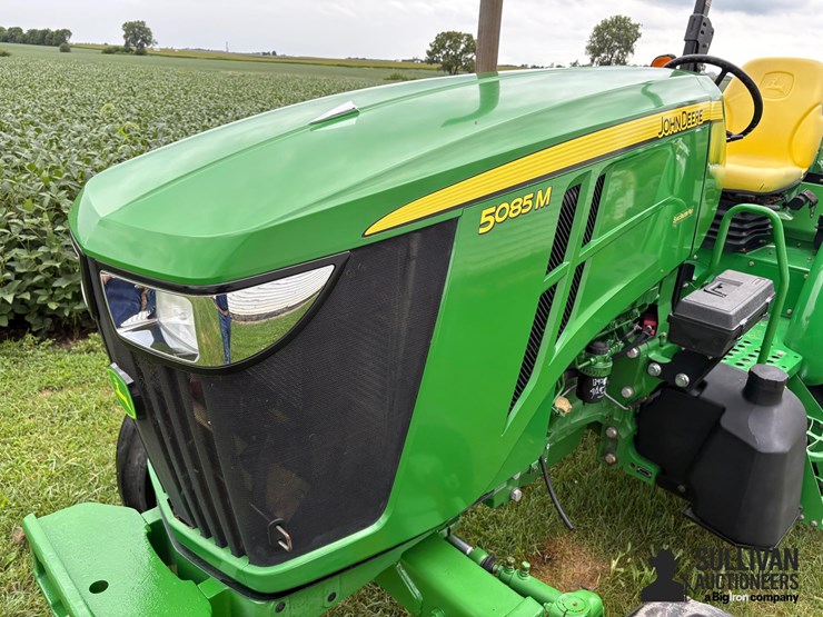 2011-john-deere-5085m-image-13