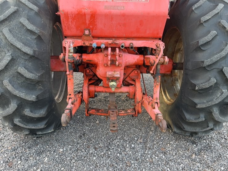 #3049-•-allis-chalmers-tractor-image-12