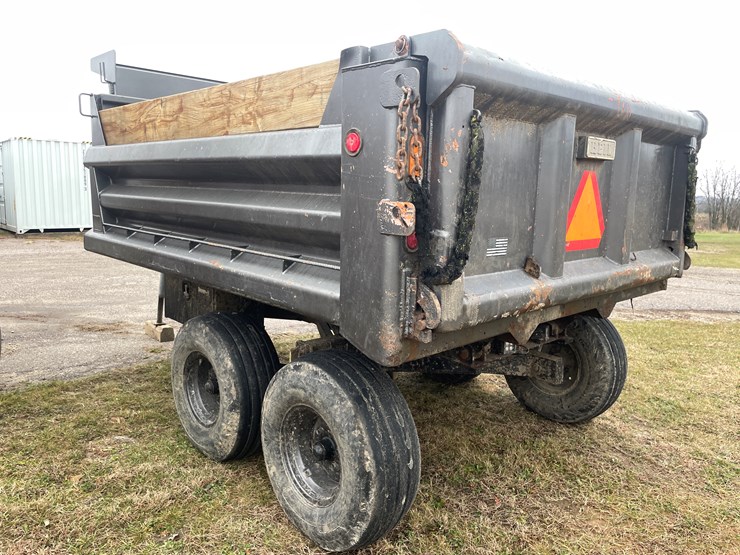 heil-trailer-image-10