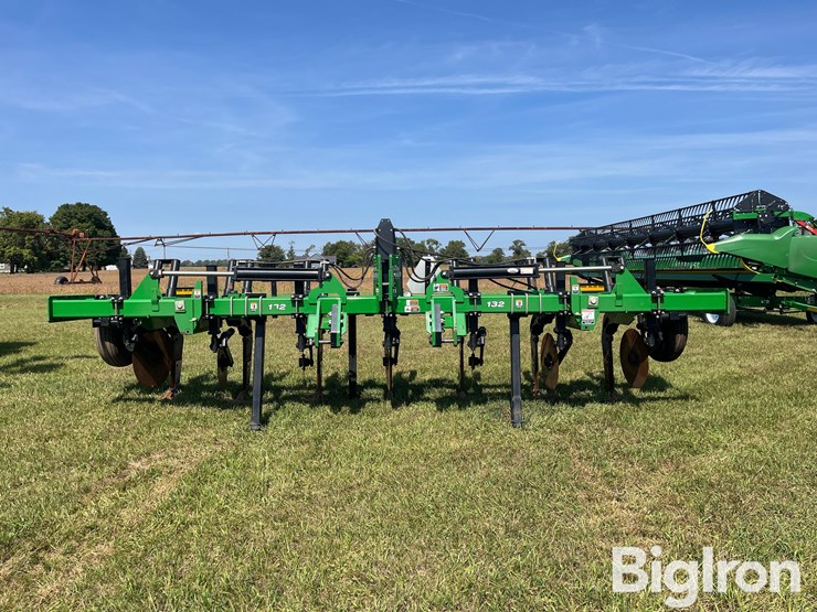 unverferth-132-zone-builder-7-shank-ripper-image-2