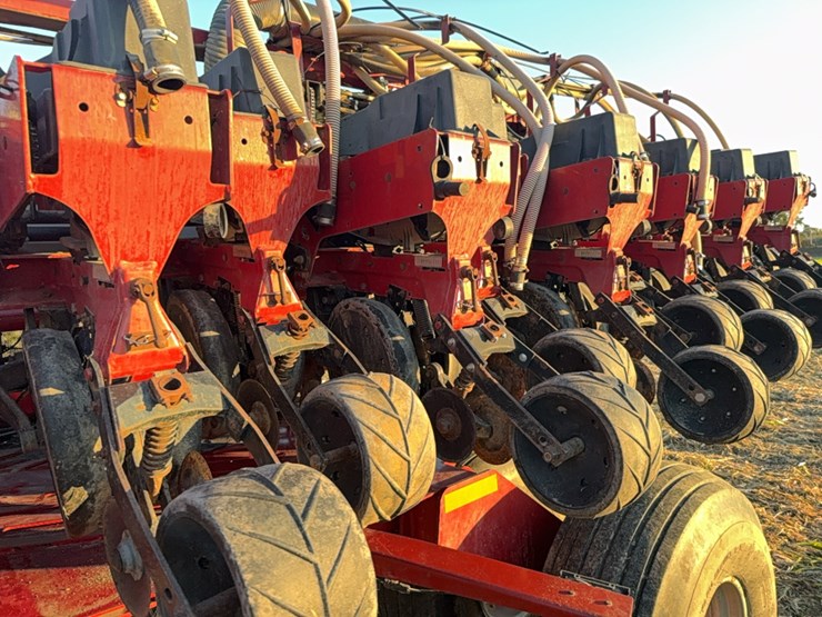 case-ih-1240-image-43