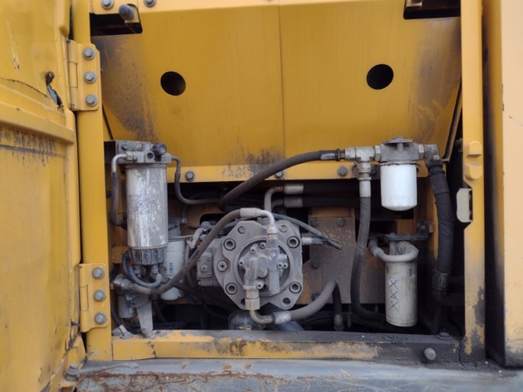 volvo-ec220e-lr-image-49