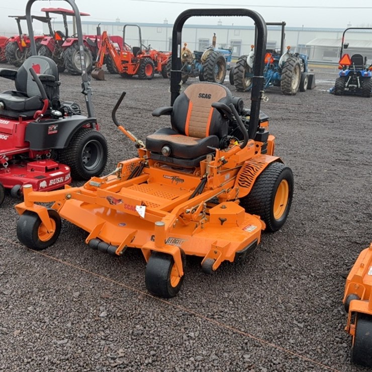 #3083 • SCAG TURF TIGER ZERO TURN LAWN MOWER