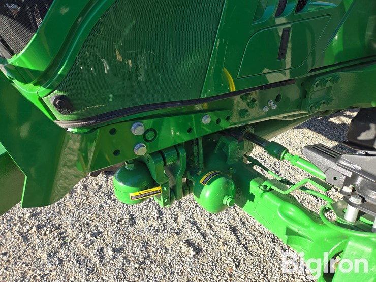2022-john-deere-6155r-image-11