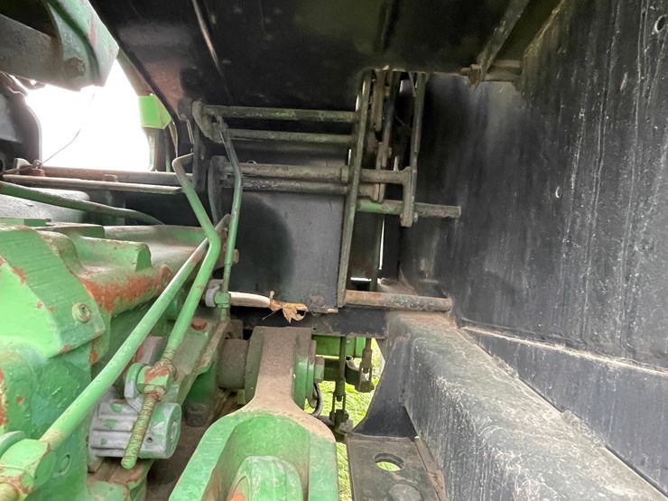 john-deere-4040-image-23