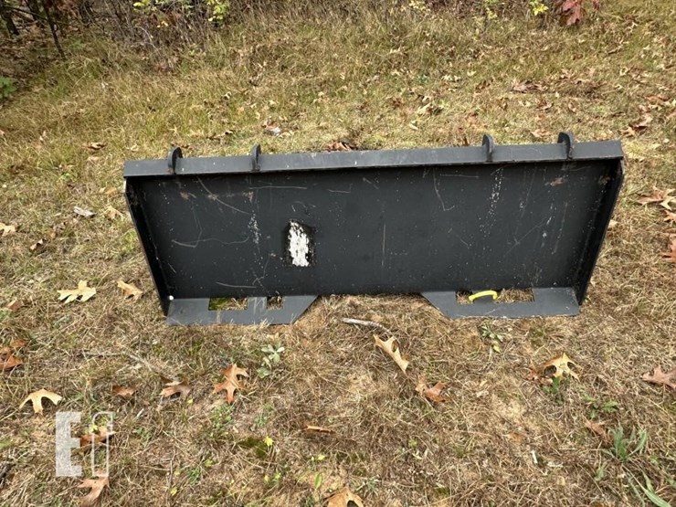 skid-steer-stump-bucket-image-4