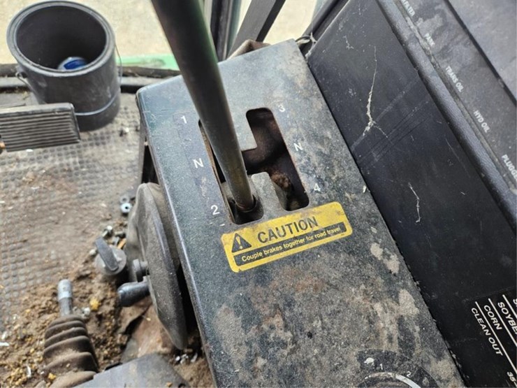 john-deere-8820-image-41