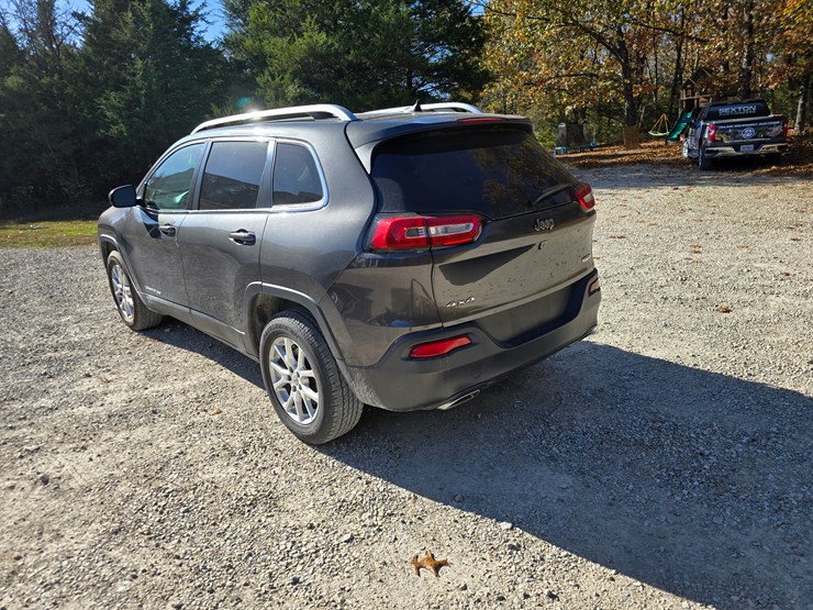 2016-jeep-cherokee-image-14