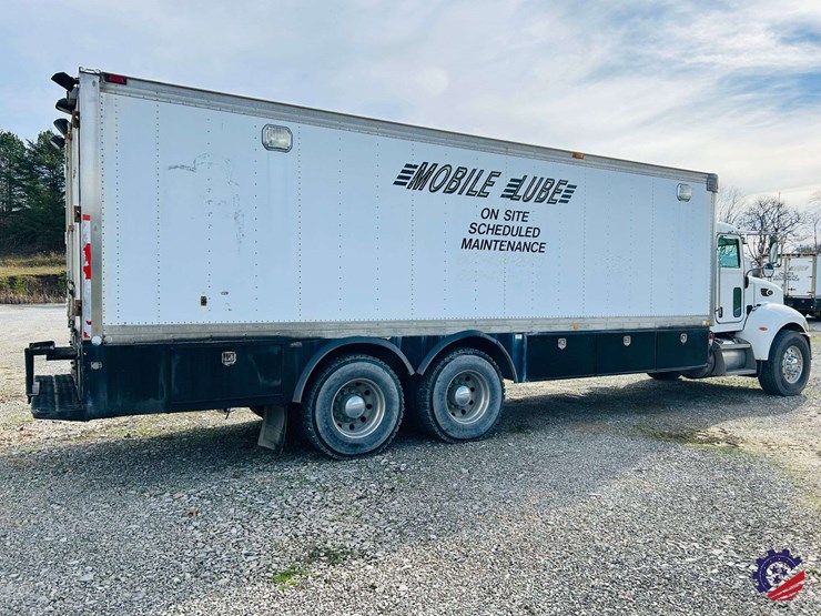 2007-peterbilt-340-image-7