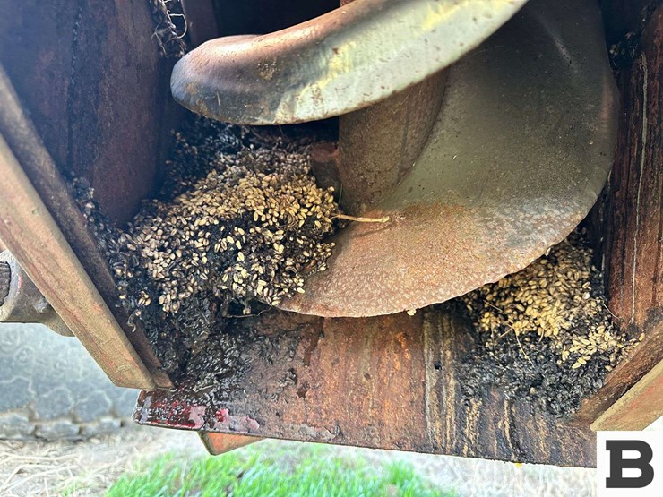 unverferth-7000-image-17