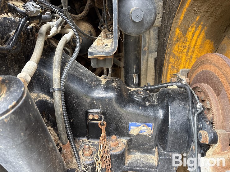 2022-jcb-8330-4wd-tractor-image-19