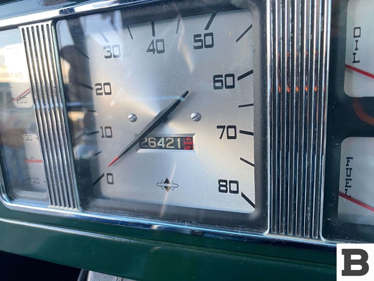 1940-international-d5-30-flatbed-truck-image-36