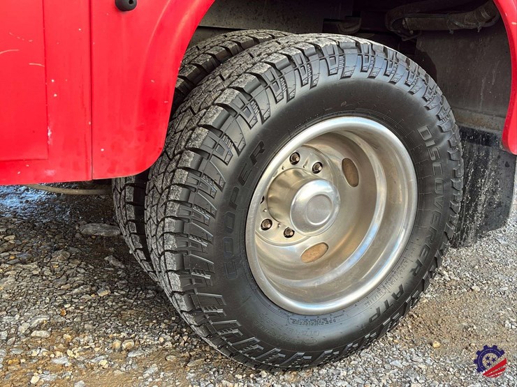 2017-ford-f350-xl-image-8