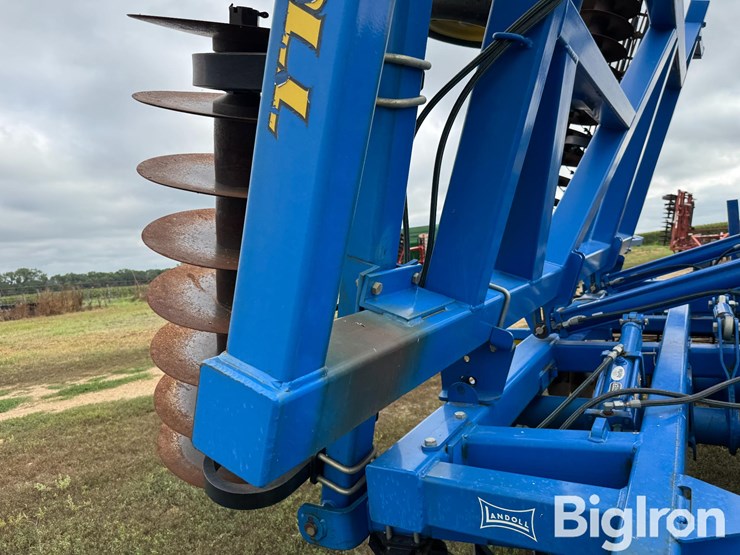 2010-landoll-7431-29-image-16