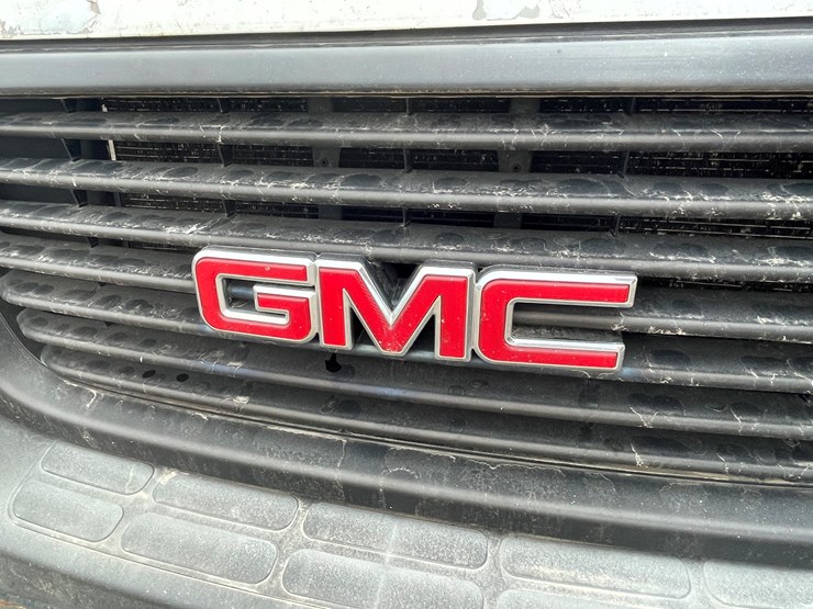 #1064-•-2012-gmc-savana-1-ton-van-(has-wi-title)-image-9