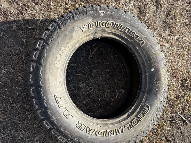 yokohama-lt275/70r18-tires-image-17