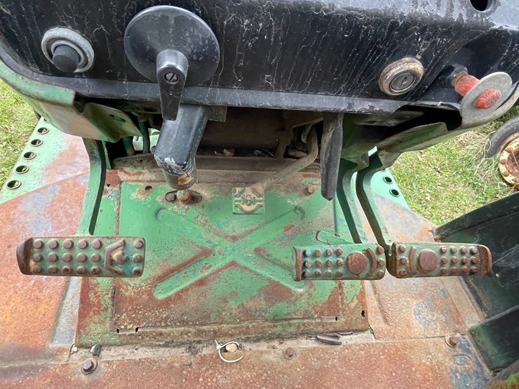 john-deere-4040-image-28