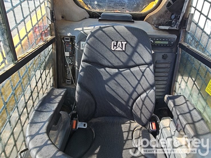 2023-caterpillar-299d3-xe-image-27