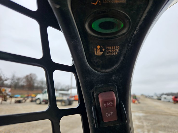 2018-bobcat-t770-image-36