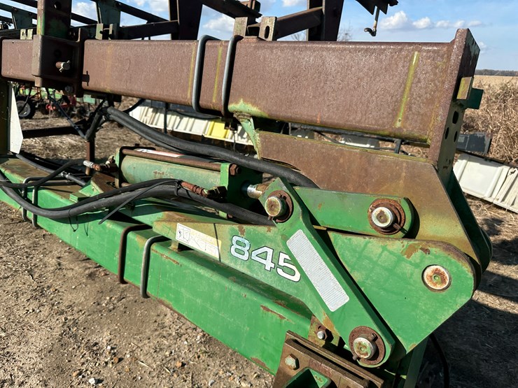 john-deere-845-image-26