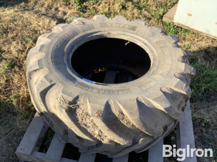 michelin-xmcl-400/70r20-radial-bar-tire-image-1