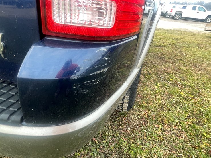 2004-ford-explorer-image-12