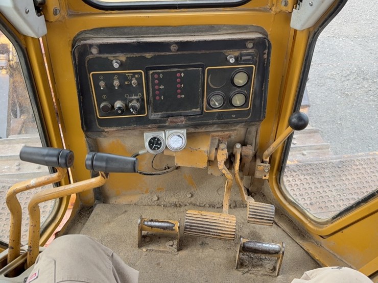 caterpillar-d6h-xl-image-14