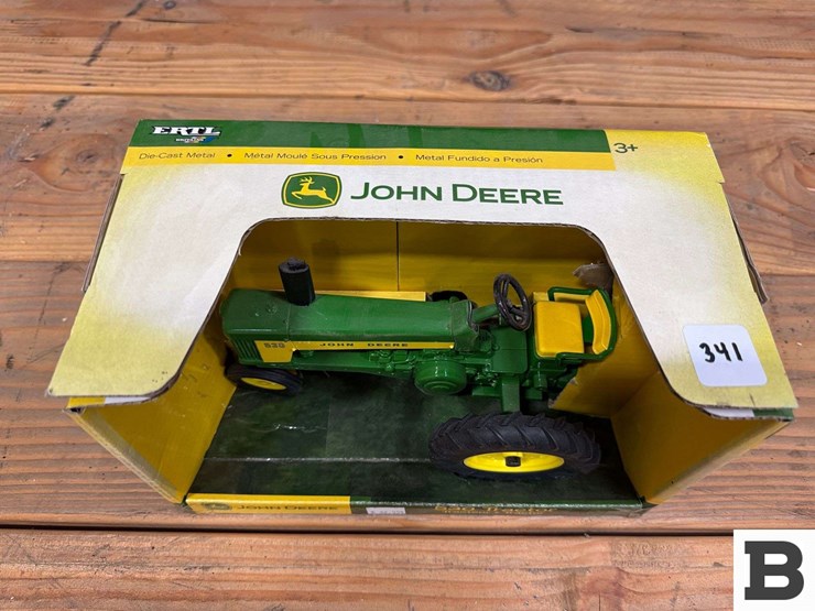 ertl-die-cast-replica-john-deere-530-tractor-1:16-scale-image-3