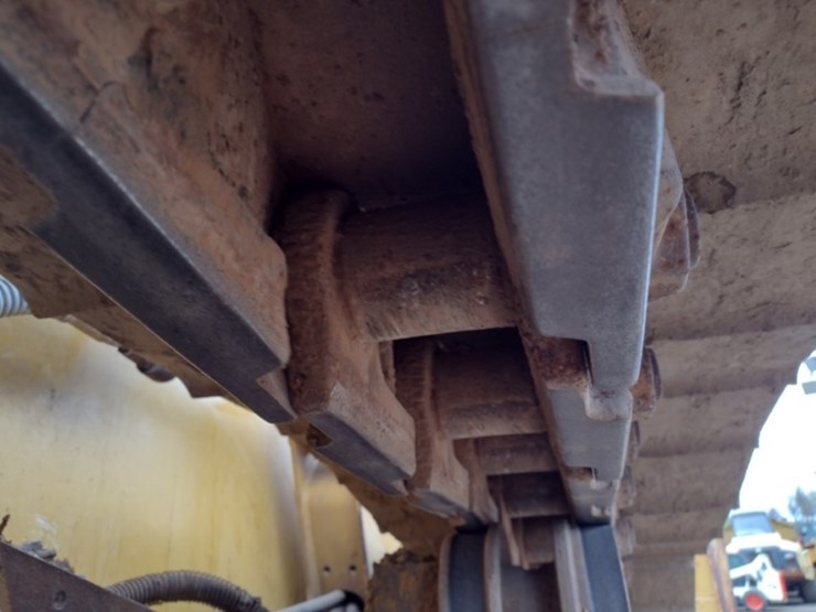 caterpillar-14-image-31