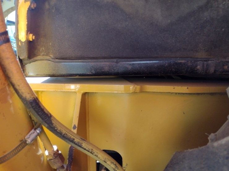 caterpillar-426c-image-23