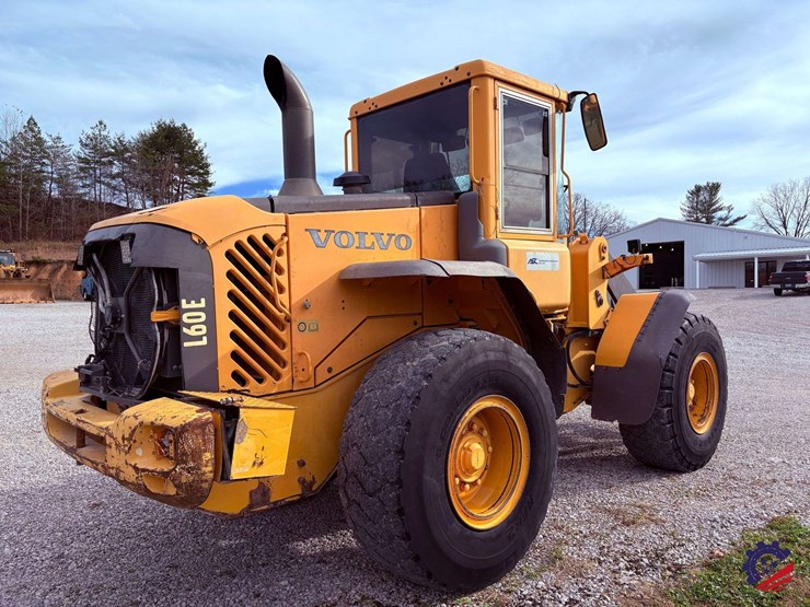 2004-volvo-l60e-image-3