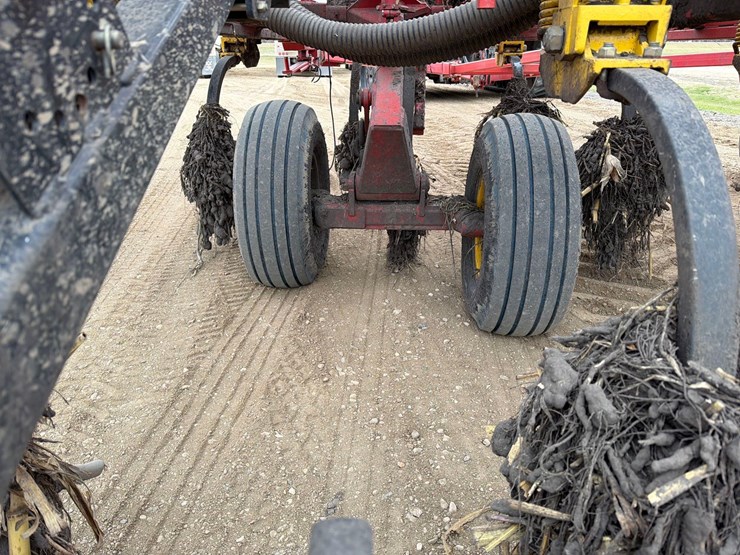 2014-bourgault-9400-image-15