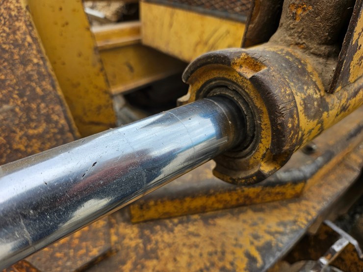 2002-caterpillar-d5g-xl-image-93