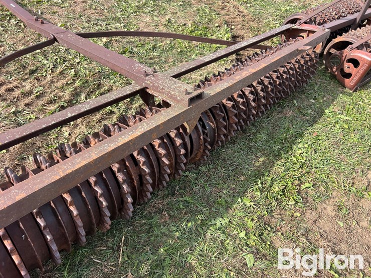 brillion-cultipacker-10'-main-frame-&-5'-wings-image-14