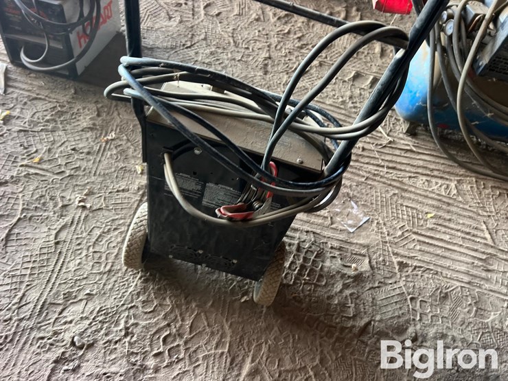 pro-series-battery-charger-image-2