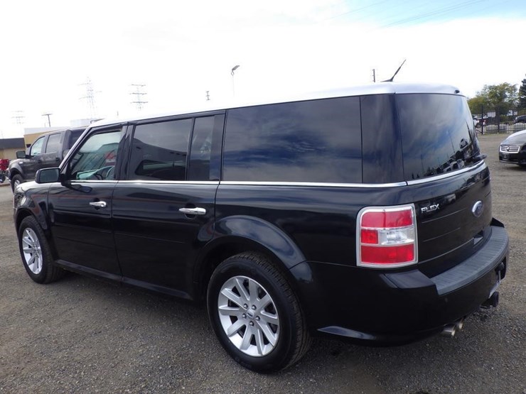 2011-ford-flex-image-4