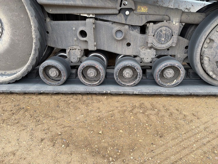 2016-challenger-mt875e-image-19