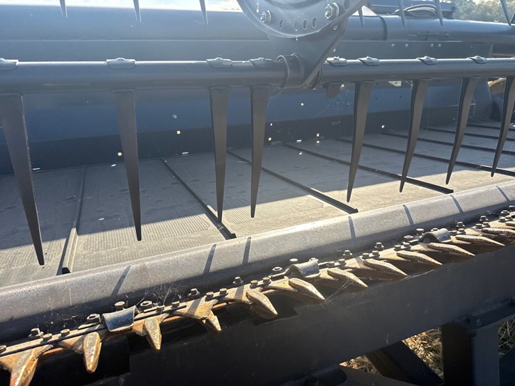 2014-macdon-40-foot-flex-draper-head----header-cart-not-included-image-47