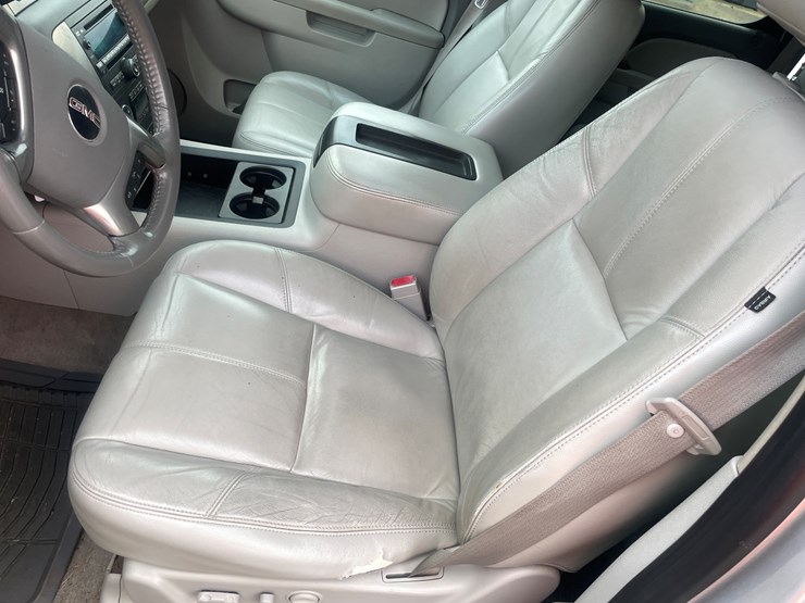 2010-gmc-yukon-image-37