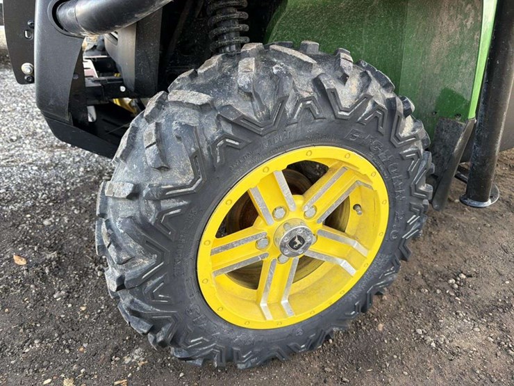 john-deere-gator-image-7