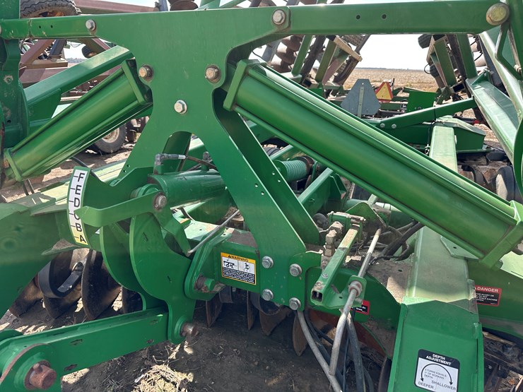 john-deere-2623-image-36
