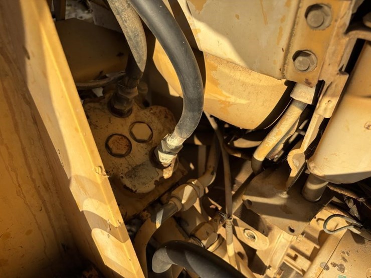 1975-ford-445a-image-51