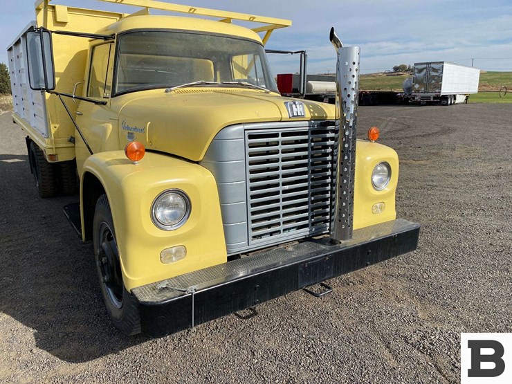 1965-international-loadstar-image-9