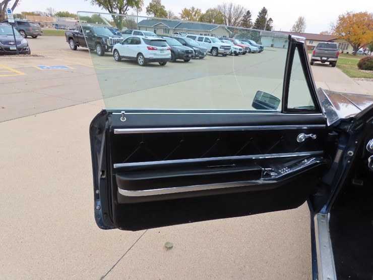 1965-oldsmobile-98-convertible-image-18